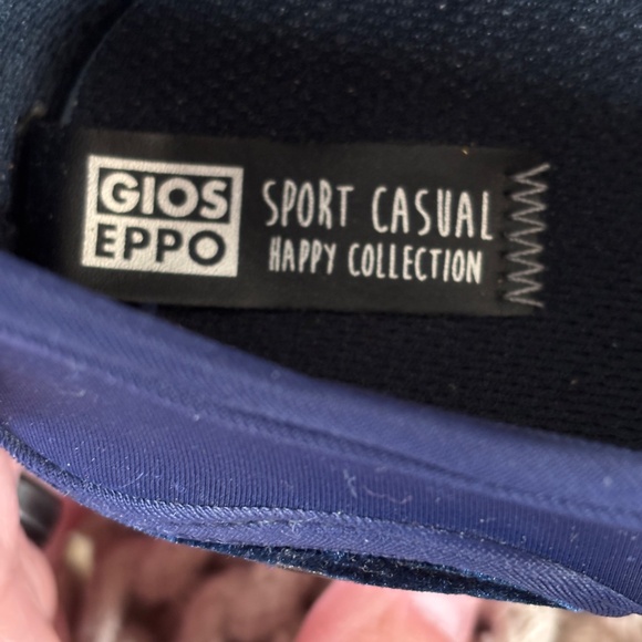 Gioseppo Women's SZ 7 Navy w/ White Sport Casual Happy Collection Velcro Top - Picture 15 of 16